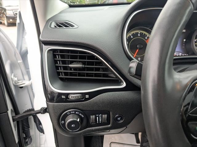 2023 Jeep Cherokee Altitude Lux 4x4