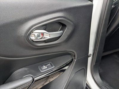 2023 Jeep Cherokee Altitude Lux 4x4