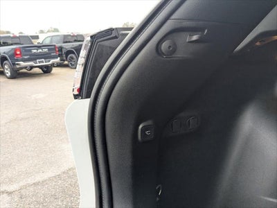 2023 Jeep Cherokee Altitude Lux 4x4