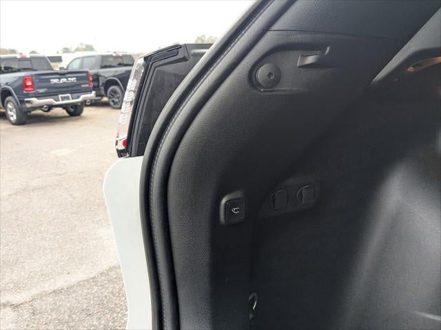 2023 Jeep Cherokee Altitude Lux 4x4