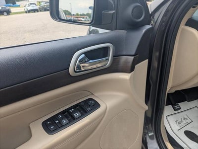2017 Jeep Grand Cherokee Laredo 4x2