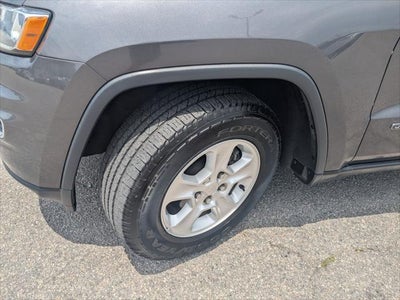 2017 Jeep Grand Cherokee Laredo 4x2
