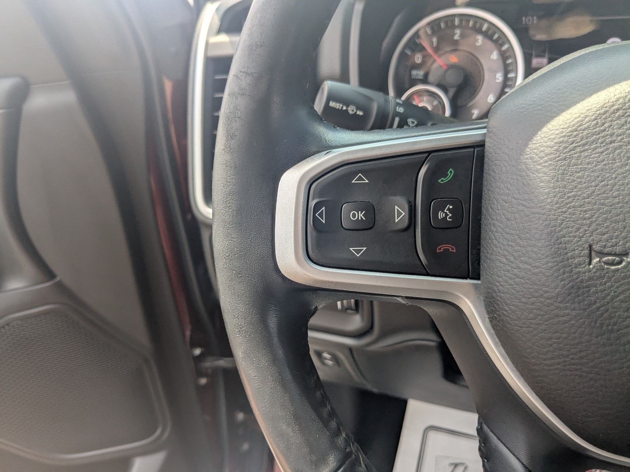 2020 RAM 1500 Big Horn Crew Cab 4x2 5'7' Box