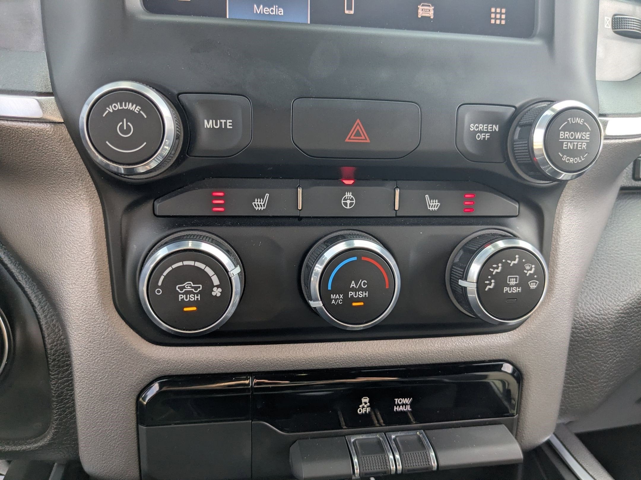 2023 RAM 1500 Big Horn Crew Cab 4x2 5'7' Box