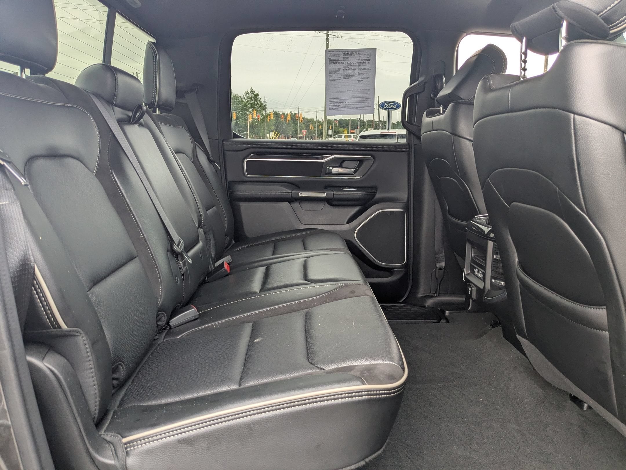 2022 RAM 1500 Laramie Crew Cab 4x4 5'7' Box