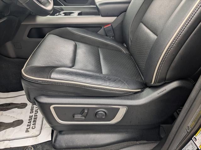 2022 RAM 1500 Laramie Crew Cab 4x4 5'7' Box