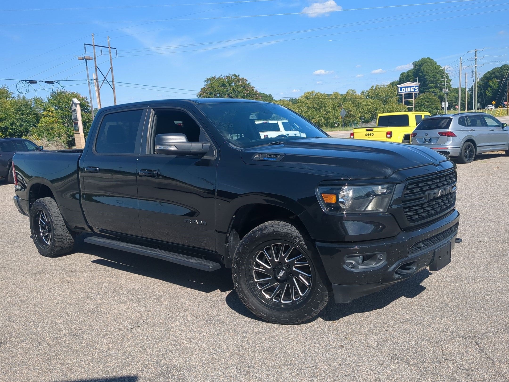 2022 RAM 1500 Big Horn Crew Cab 4x4 6'4' Box