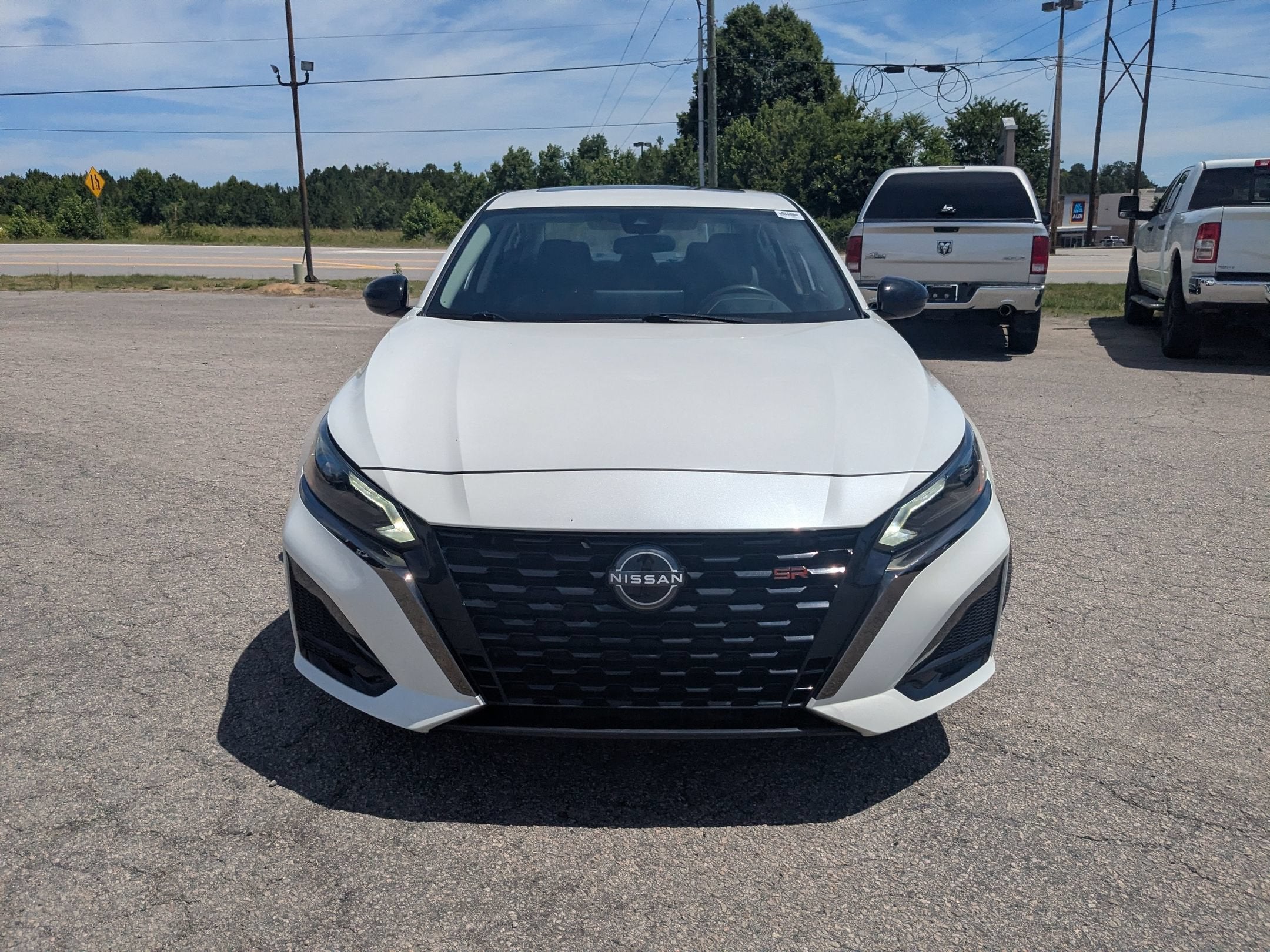 2024 Nissan Altima SR FWD