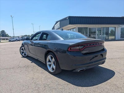 2017 Dodge Charger SXT RWD