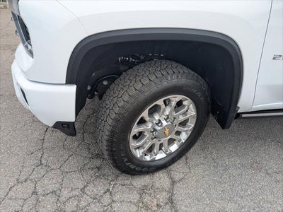 2025 Chevrolet Silverado 2500HD 4WD Crew Cab Standard Bed LTZ