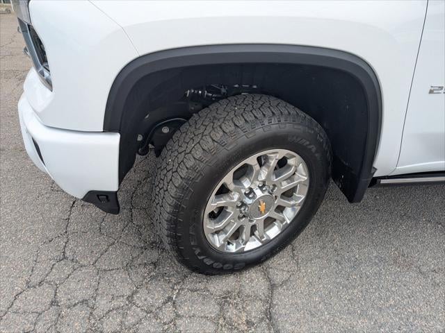 2025 Chevrolet Silverado 2500HD 4WD Crew Cab Standard Bed LTZ