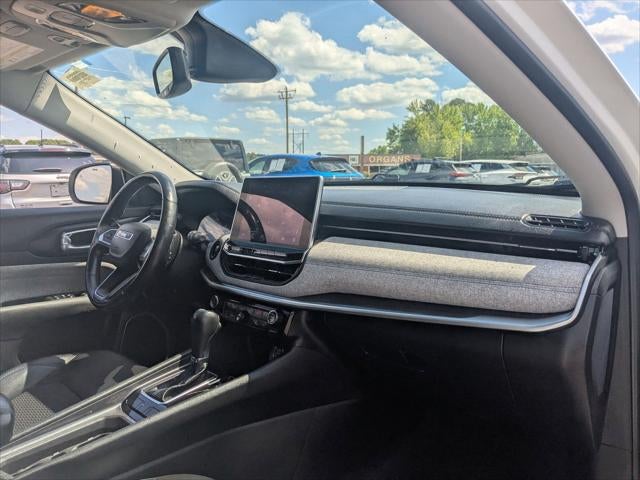 2022 Jeep Compass Latitude FWD