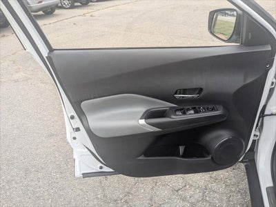 2024 Nissan Kicks SR Xtronic CVT