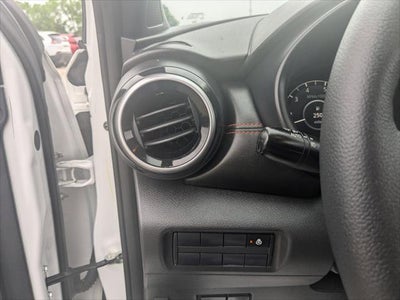 2024 Nissan Kicks SR Xtronic CVT