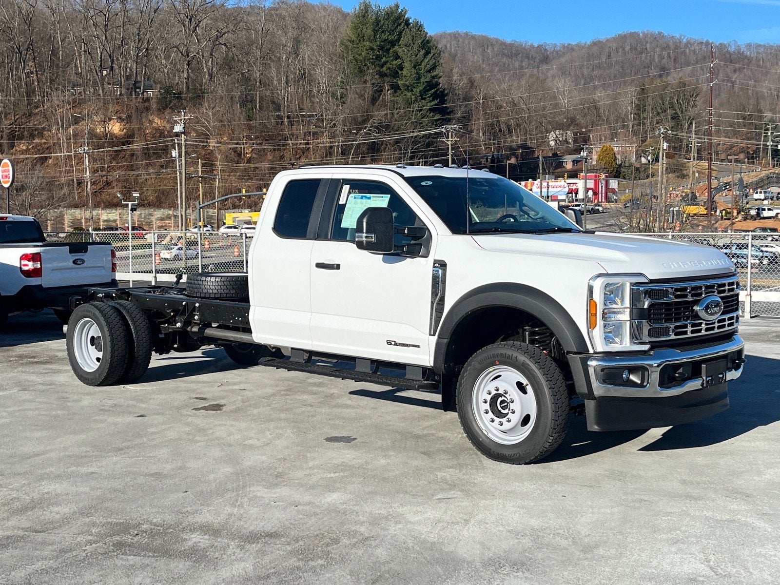 2026 Ford Super Duty F-550 DRW XL