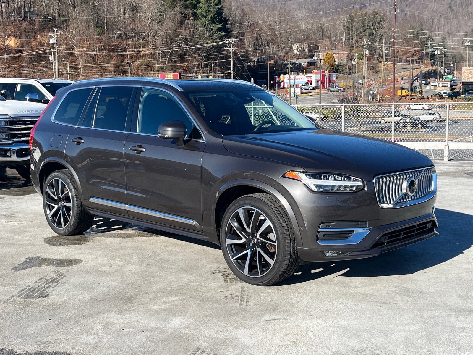 2023 Volvo XC90 Plus