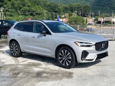 2024 Volvo XC60 Plus Dark Theme