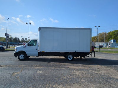 2024 Ford E-Series Cutaway Base