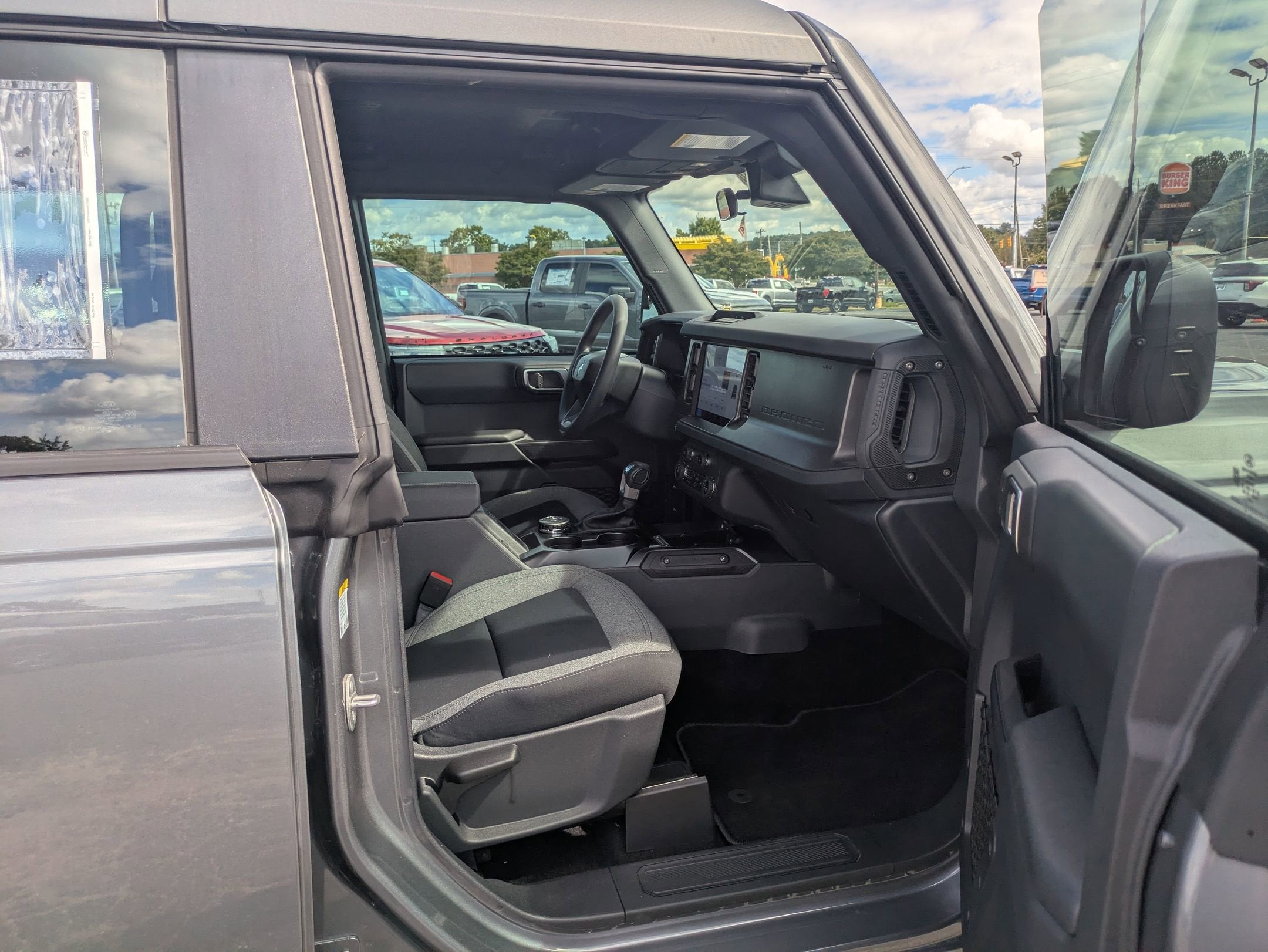 2025 Ford Bronco Base - Crossroads Courtesy Demo