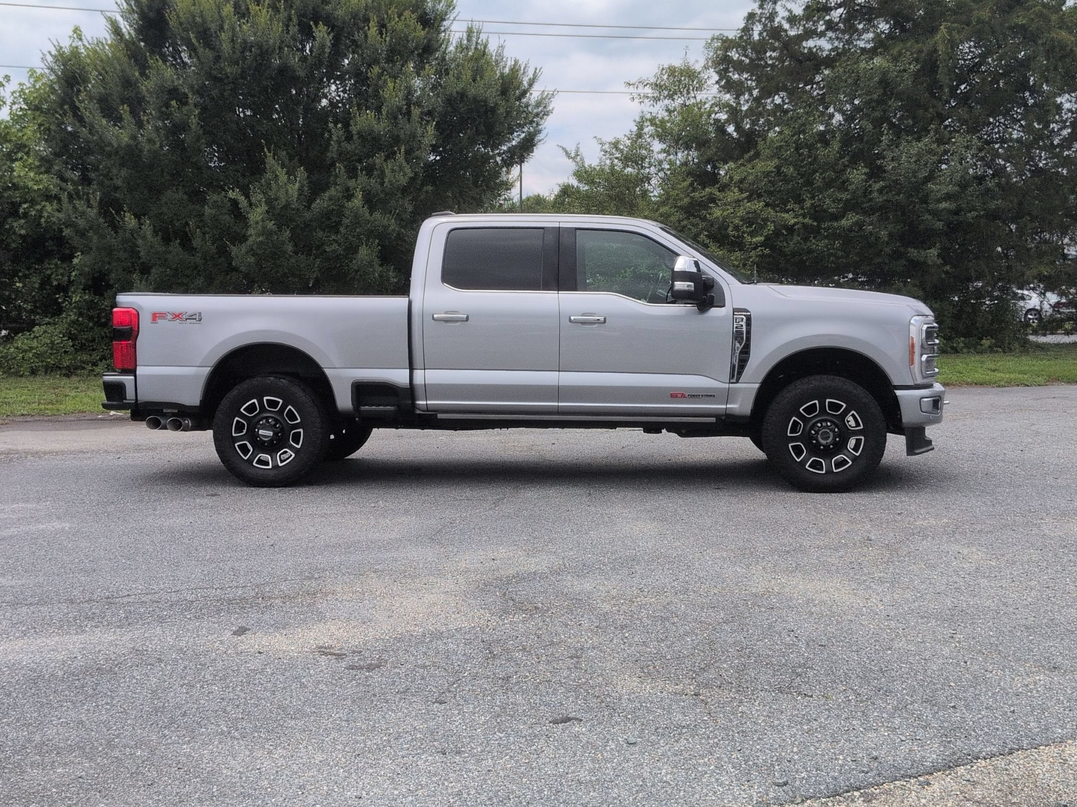 2023 Ford Super Duty F-250 SRW Platinum