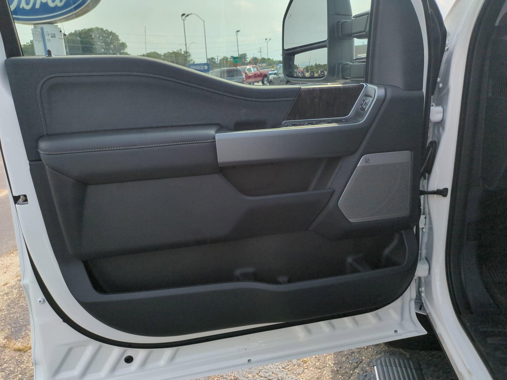 2026 Ford Super Duty F-350 DRW LARIAT