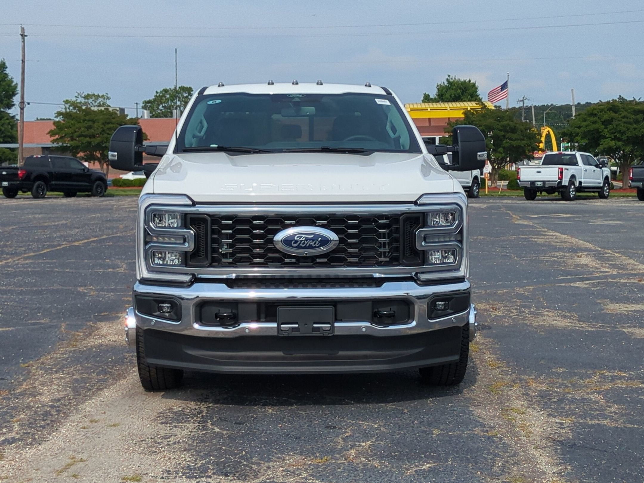 2026 Ford Super Duty F-350 DRW LARIAT
