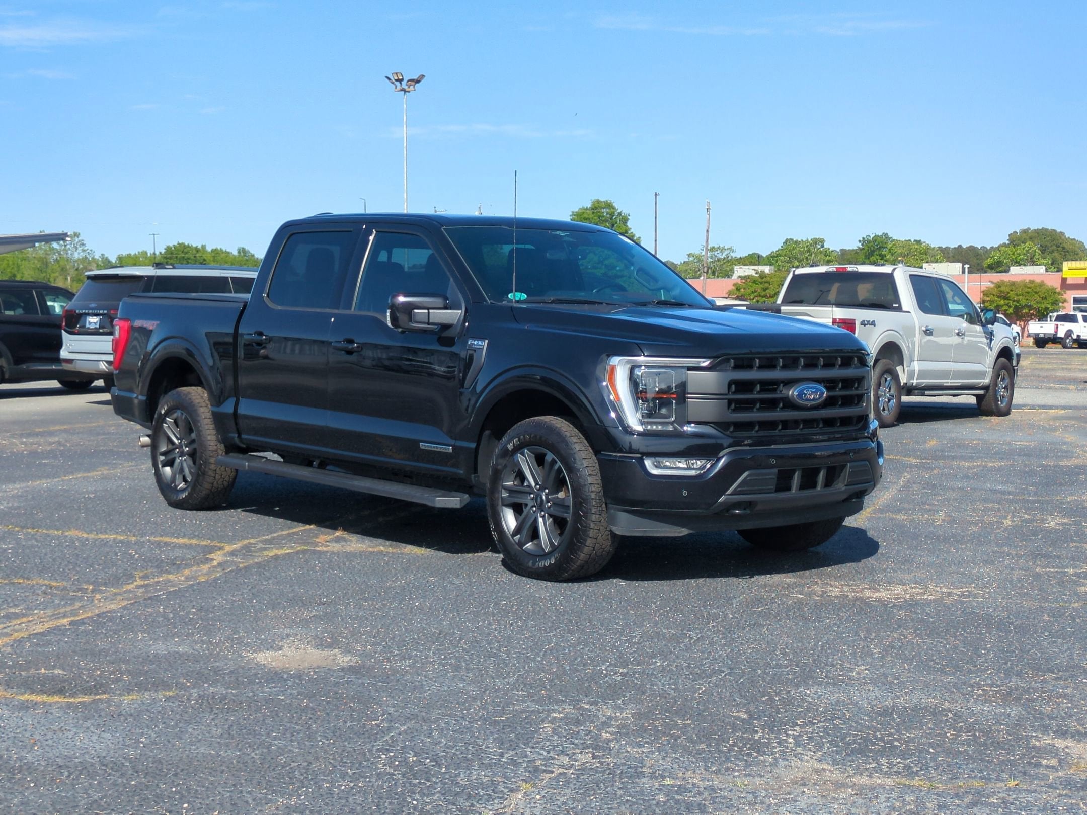 2023 Ford F-150 LARIAT