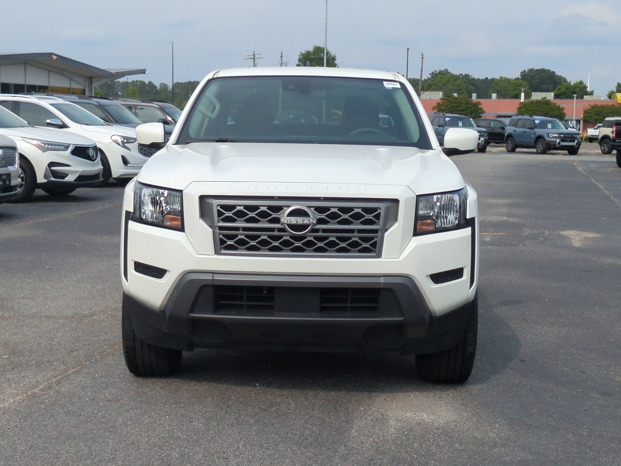 2024 Nissan Frontier SV