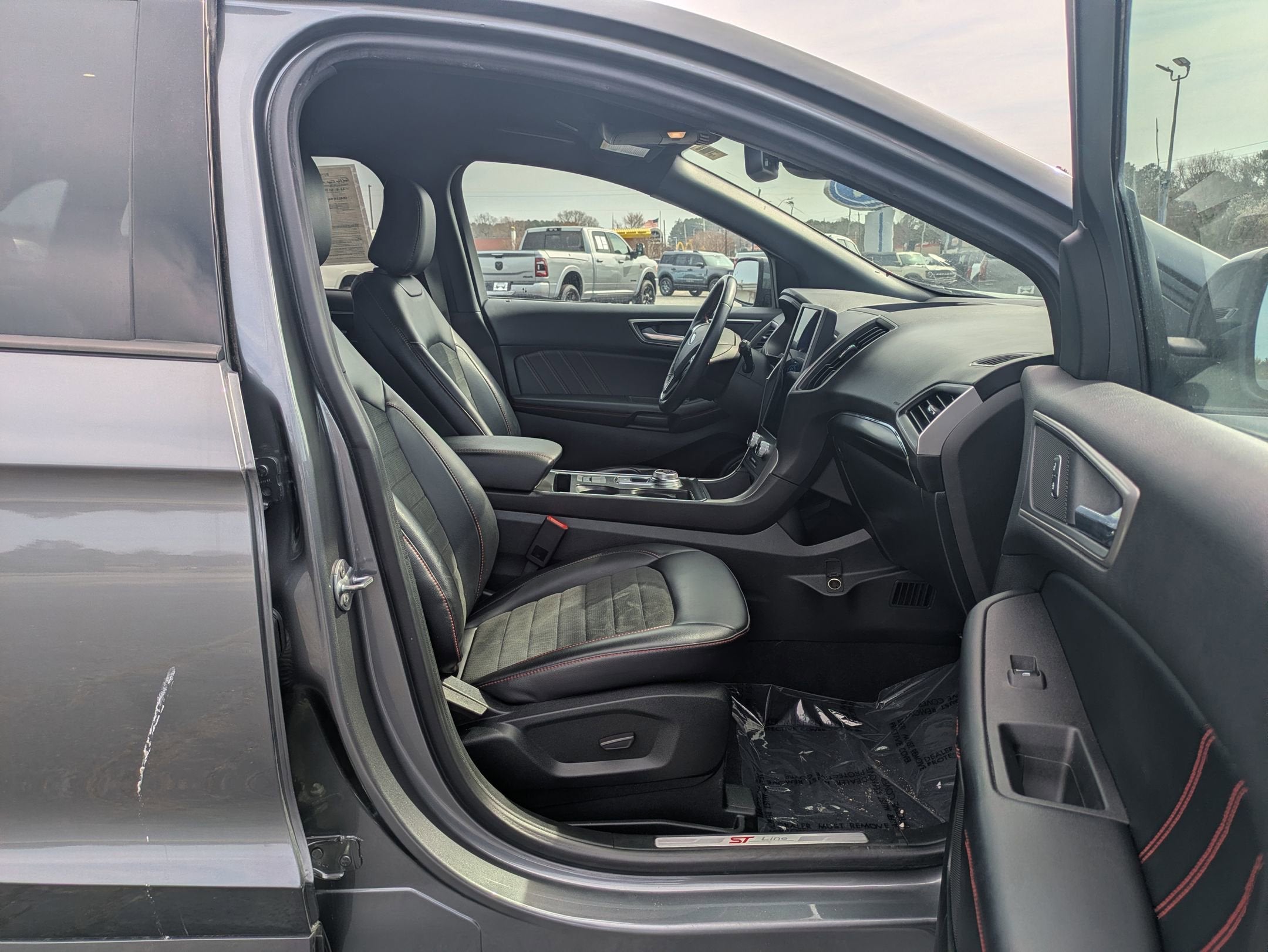 2022 Ford Edge ST Line