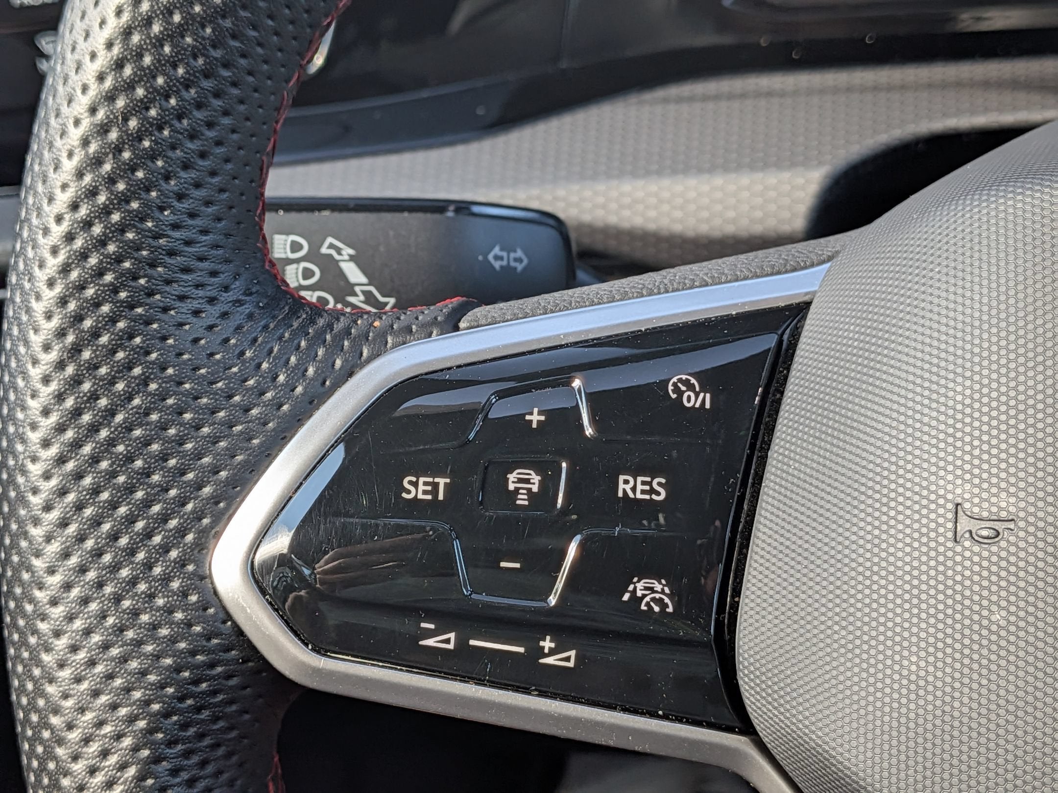 2024 Volkswagen Golf GTI 380 S