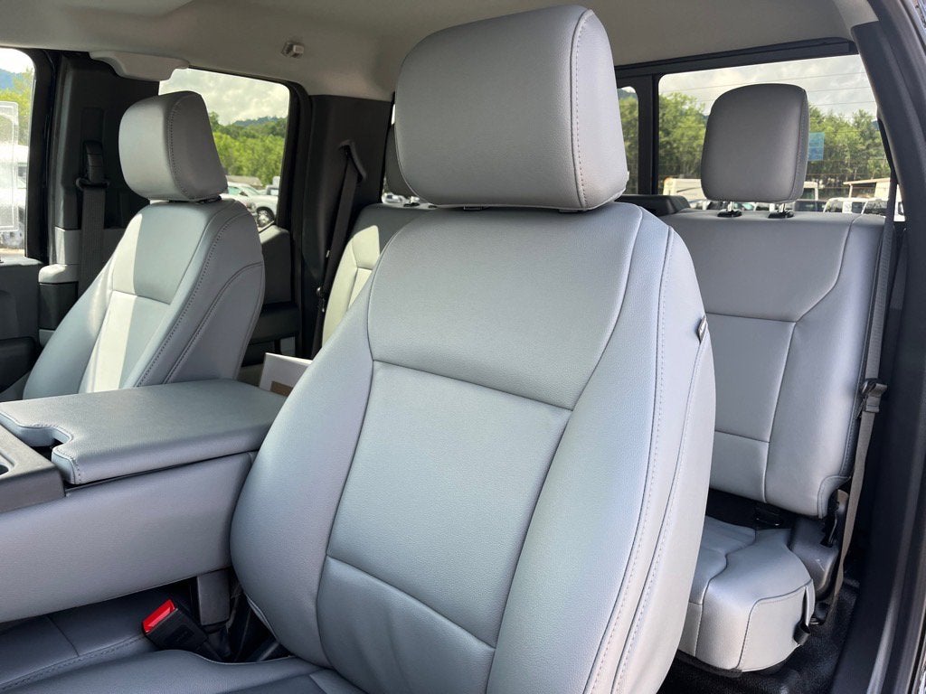 2025 Ford Super Duty F-450 DRW XL DRW