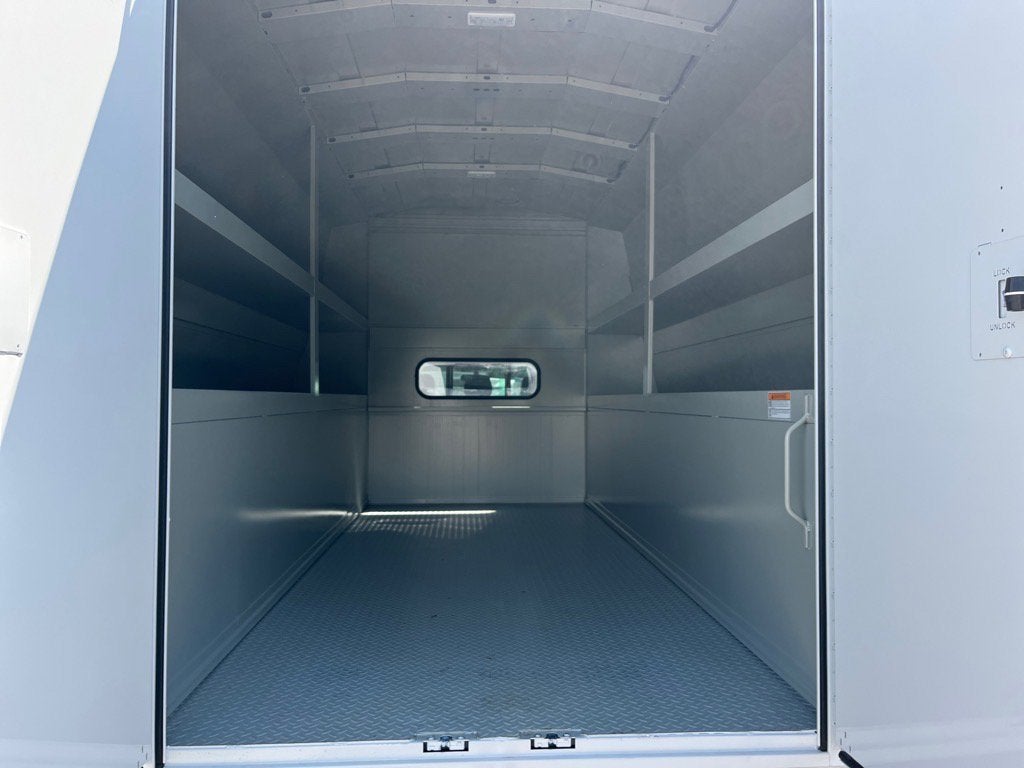 2025 Ford Super Duty F-550 DRW XL DRW