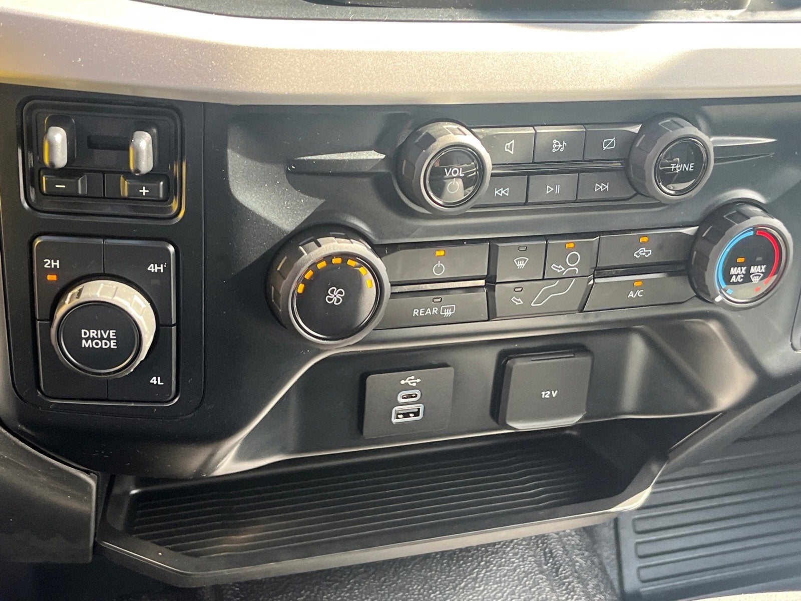 2023 Ford Super Duty F-350 DRW XL