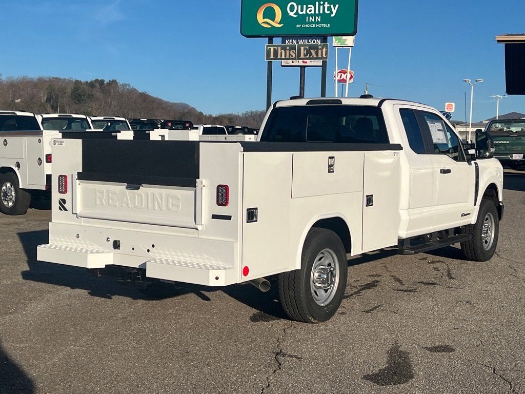 2025 Ford Super Duty F-350 SRW XL