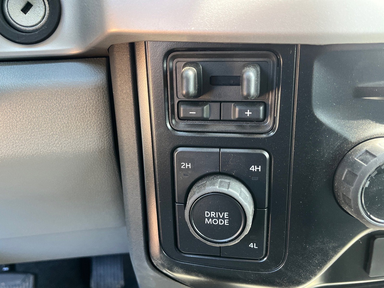 2025 Ford Super Duty F-550 DRW XLT DRW