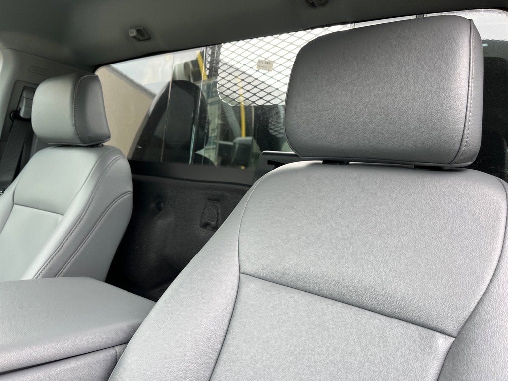 2025 Ford Super Duty F-600 DRW XL