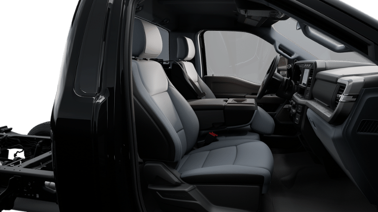 2025 Ford Super Duty F-600 DRW XLT