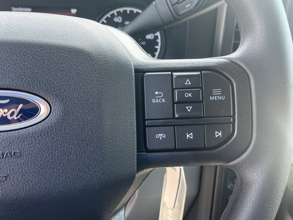 2025 Ford Super Duty F-600 DRW XLT