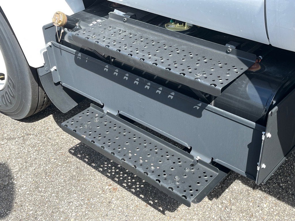 2025 Ford F-650SD Base