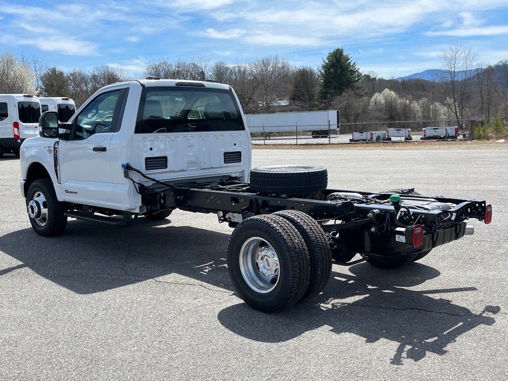 2025 Ford Super Duty F-350 DRW XL