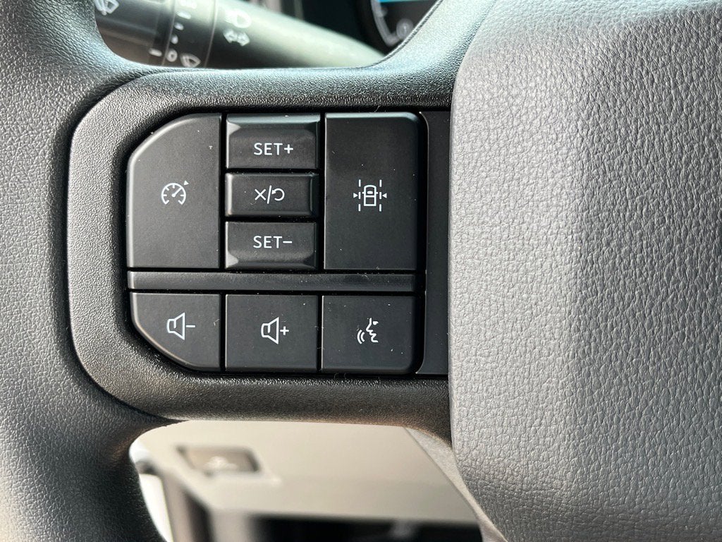 2025 Ford Super Duty F-550 DRW XL DRW