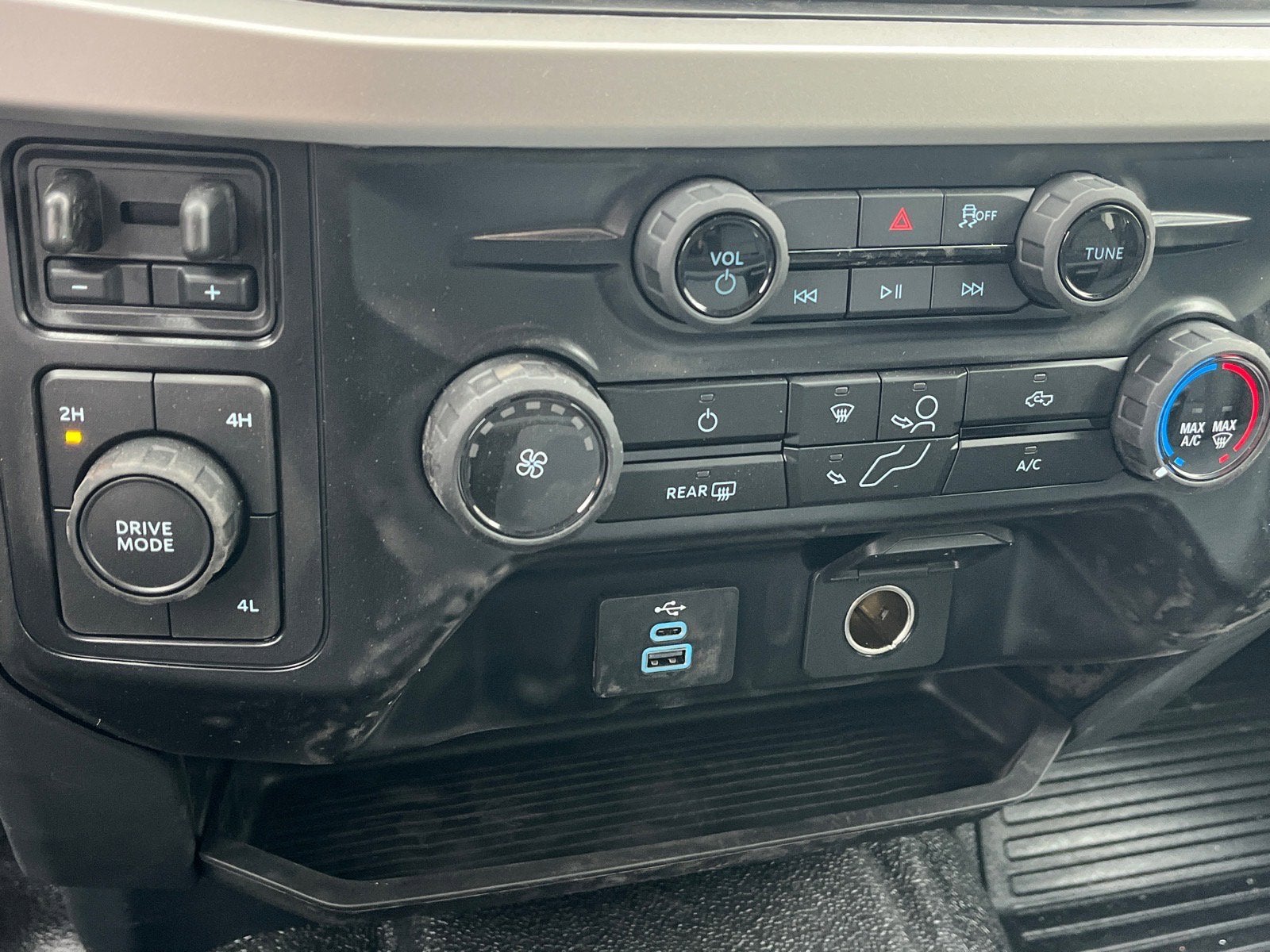 2026 Ford Super Duty F-550 DRW XL