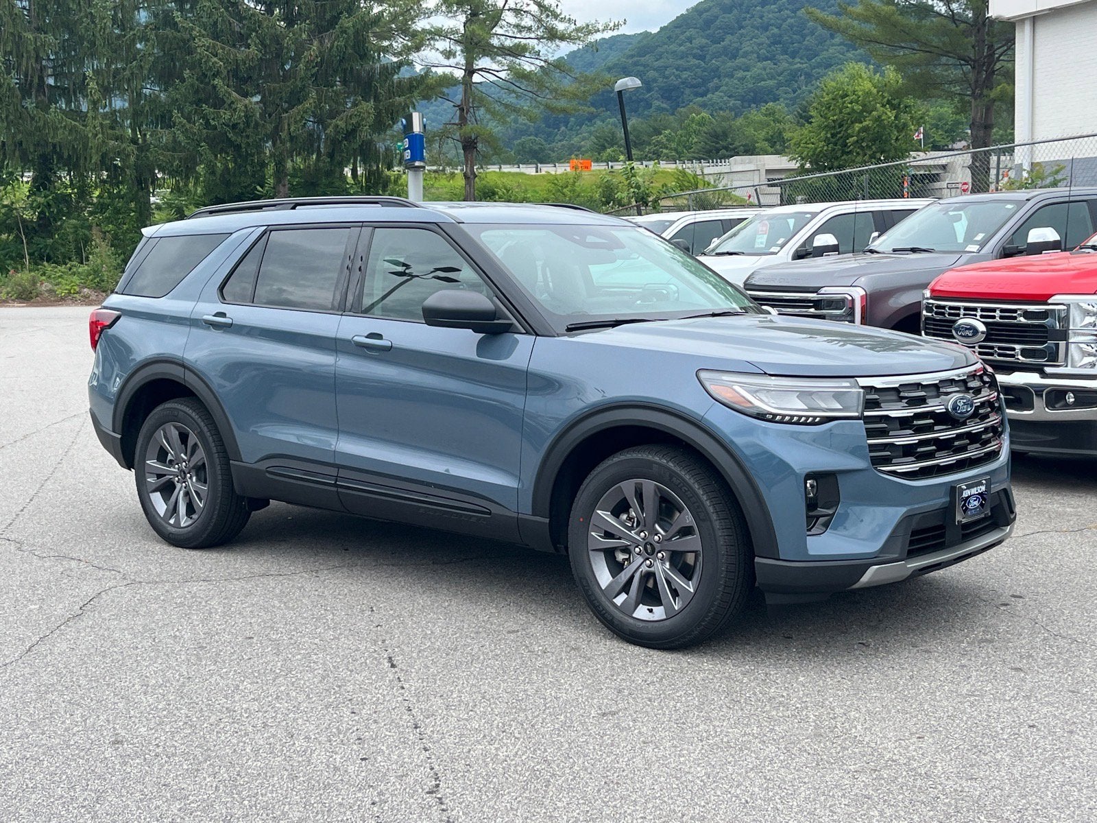 2026 Ford Explorer Active w/200A Pkg