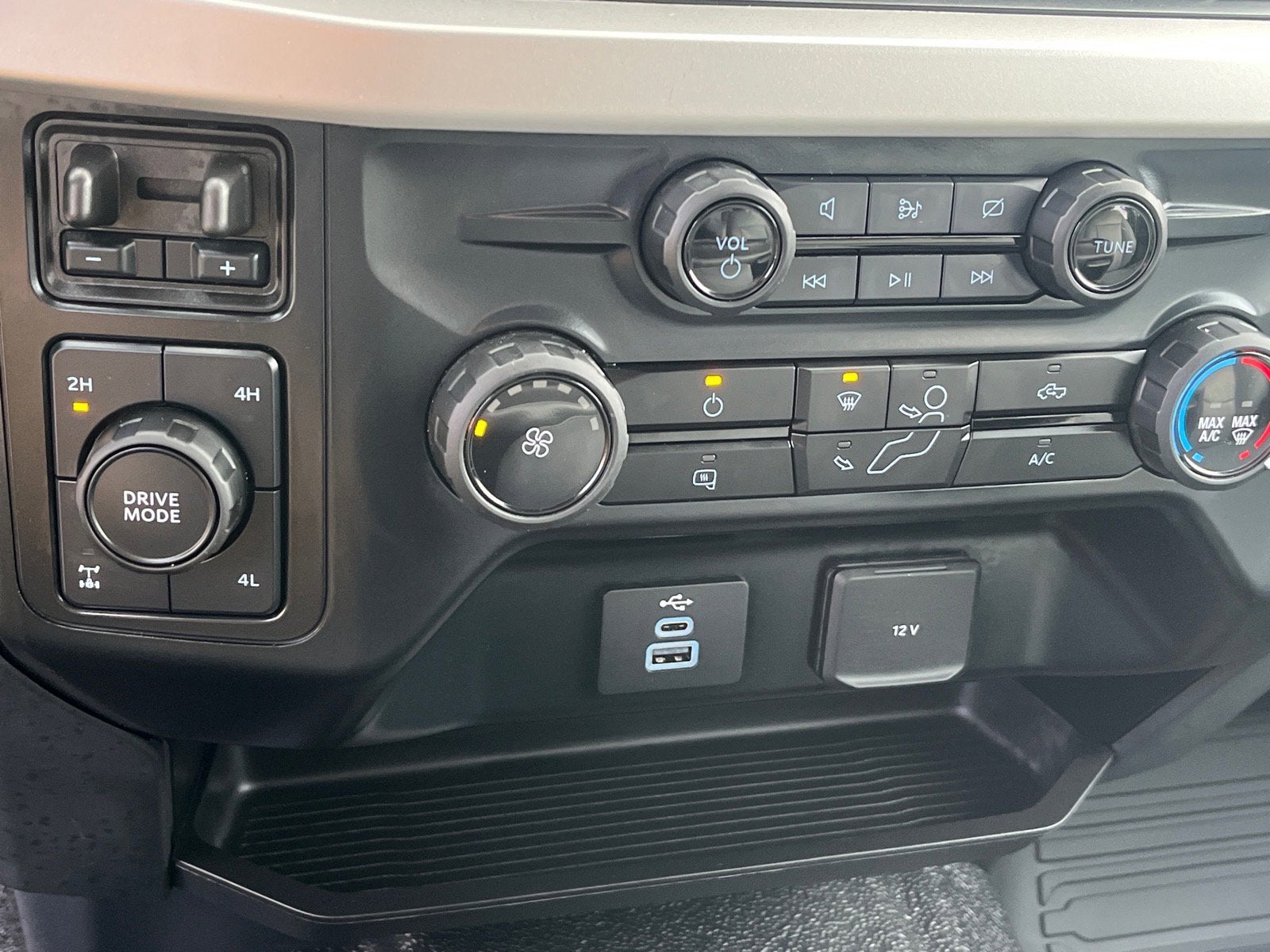 2024 Ford Super Duty F-250 SRW XL