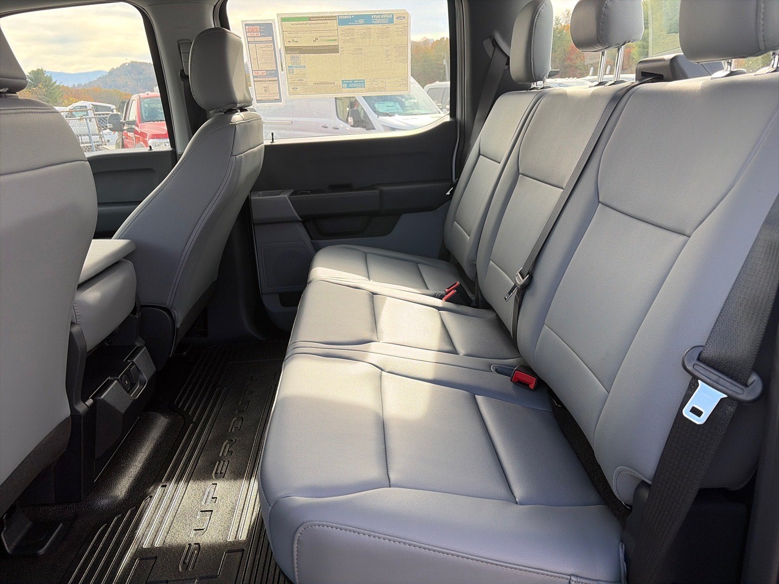 2027 Ford Super Duty F-250 SRW XL