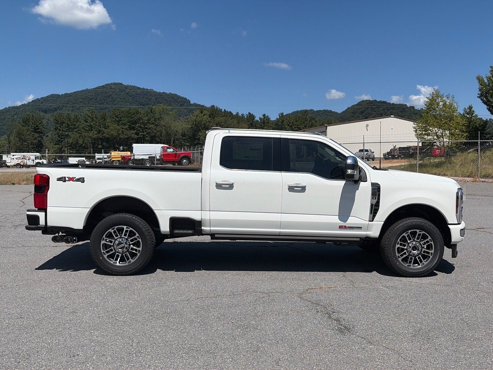 2026 Ford Super Duty F-250 SRW Platinum