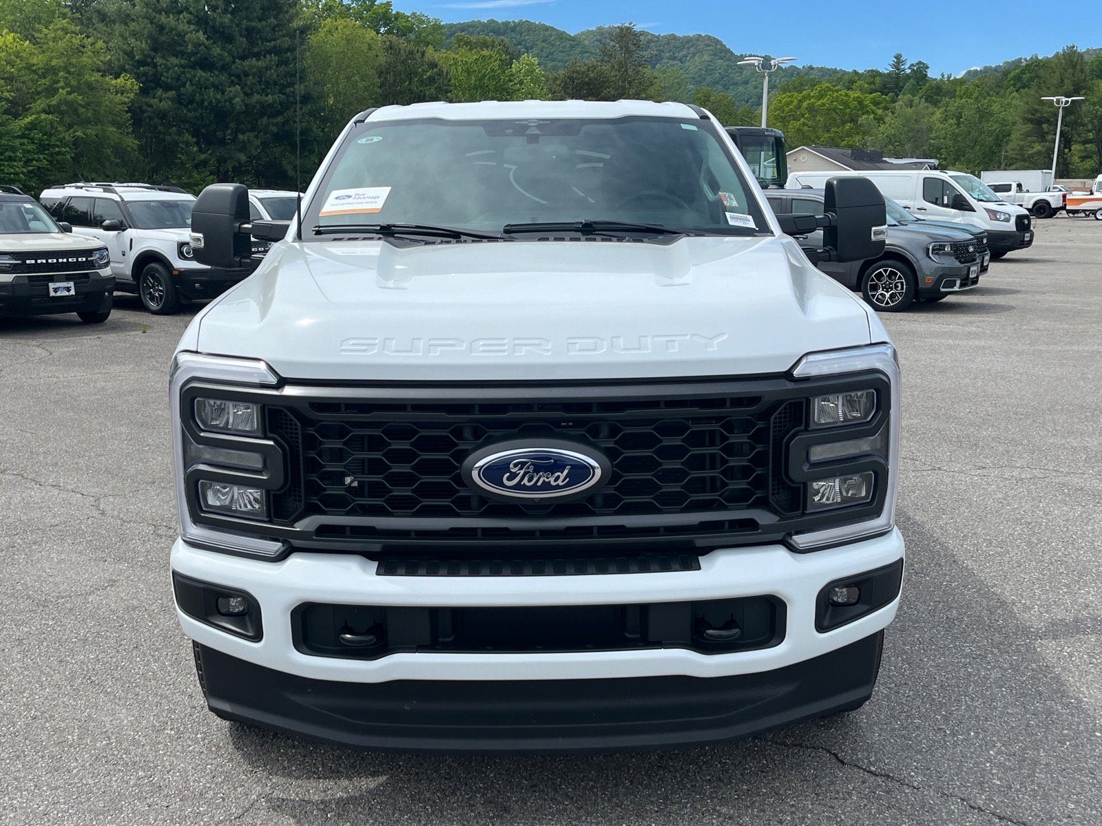 2023 Ford Super Duty F-250 SRW XLT