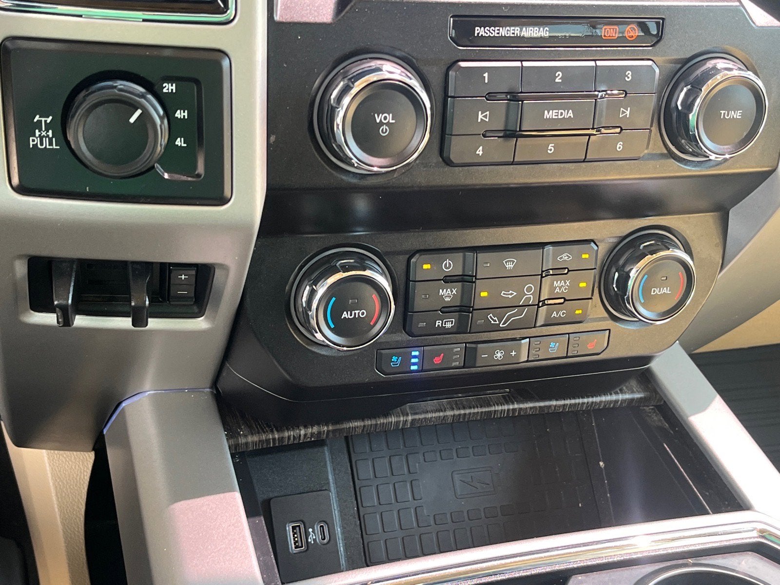 2021 Ford Super Duty F-250 SRW LARIAT