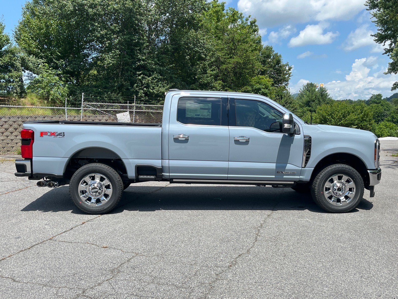 2026 Ford Super Duty F-250 SRW LARIAT
