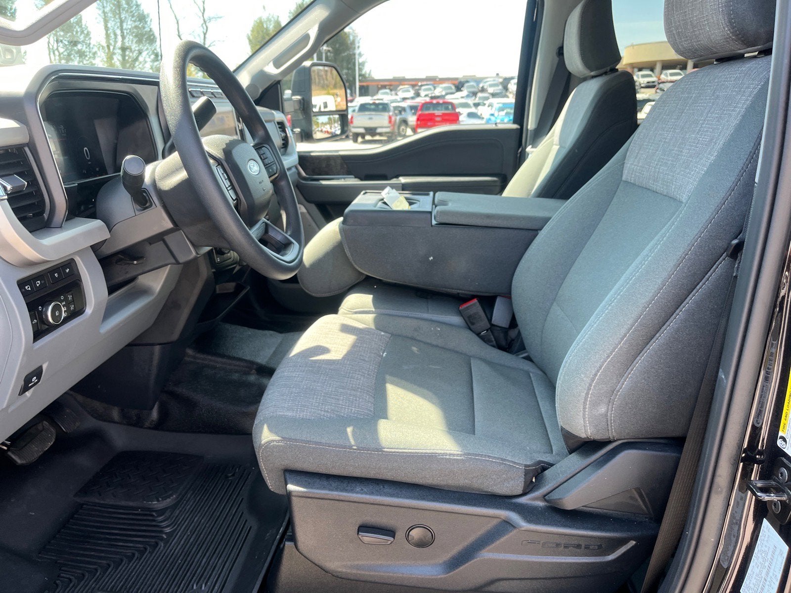 2024 Ford Super Duty F-350 SRW XLT